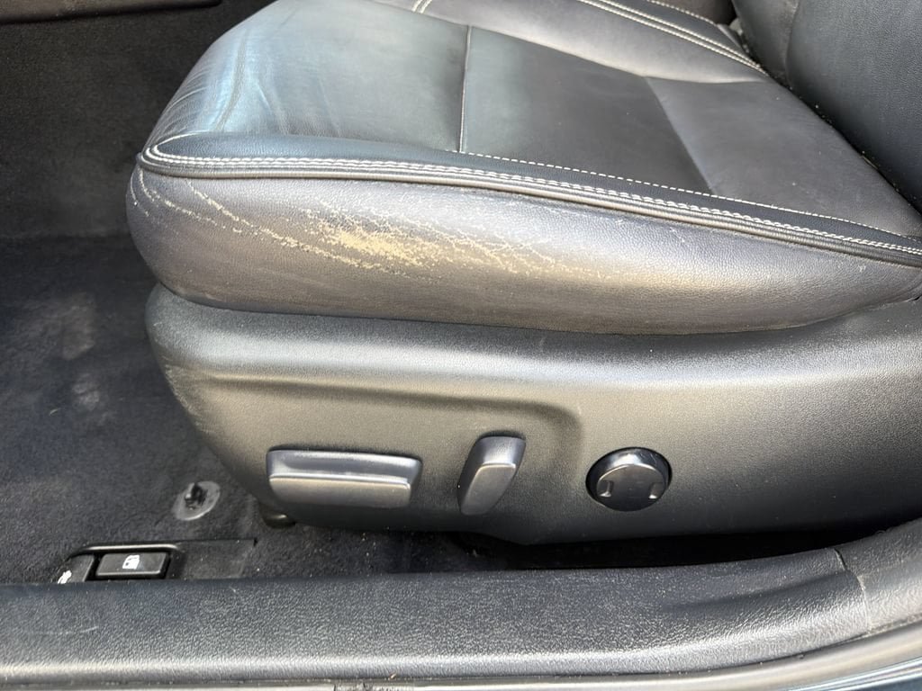 Used 2017 Toyota Camry XLE w/ Moonroof Package FWD image 19