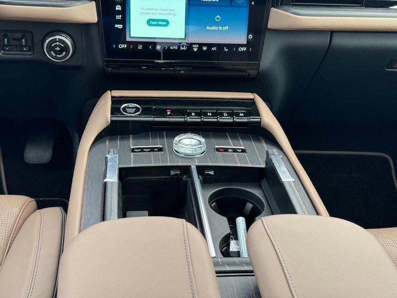 New 2025 Lincoln Navigator L Black Label image 18