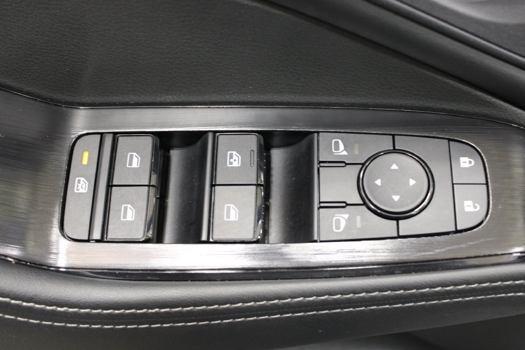Used 2026 Nissan Rogue SV FWD image 16