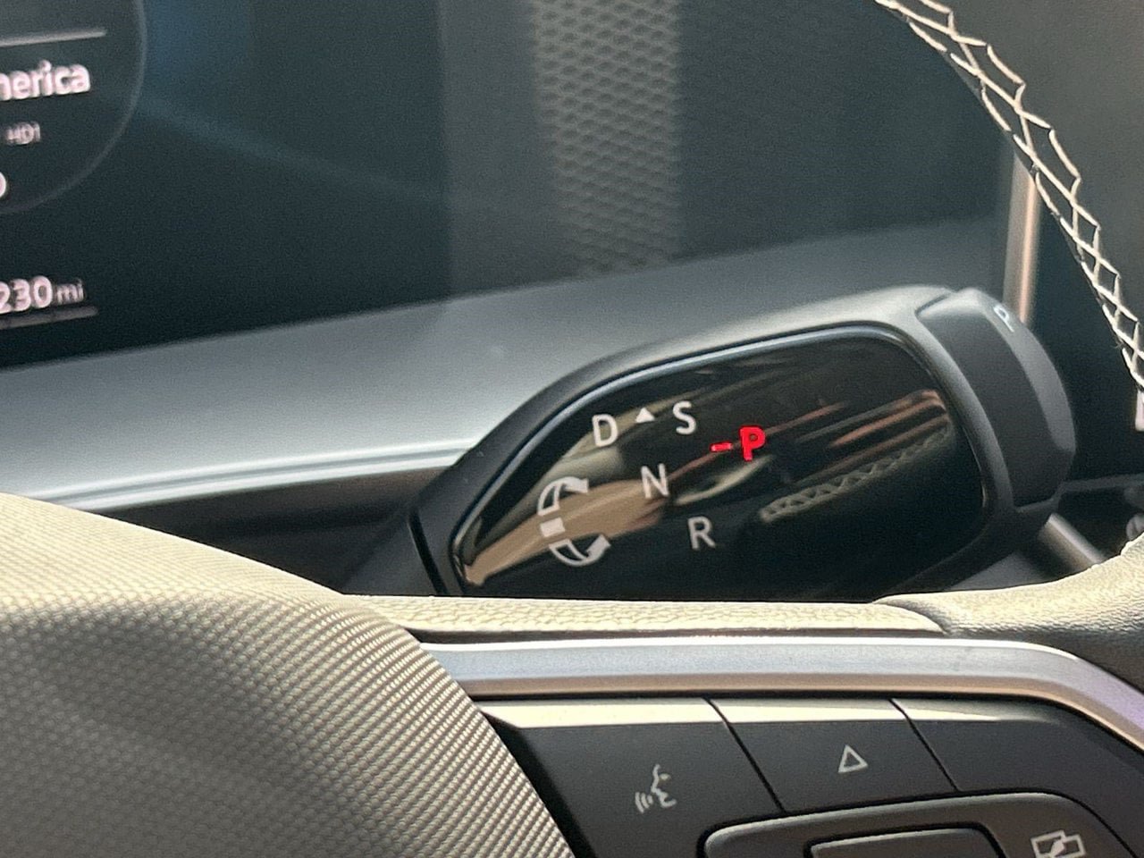 New 2026 Volkswagen Tiguan SE FWD image 26