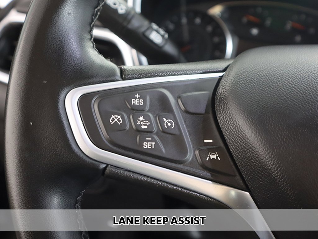 Used 2023 Chevrolet Equinox LT image 3