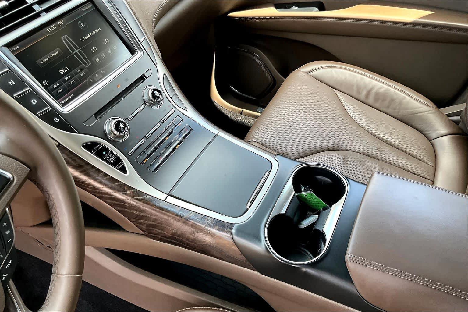 Used 2016 Lincoln MKX Reserve FWD image 17