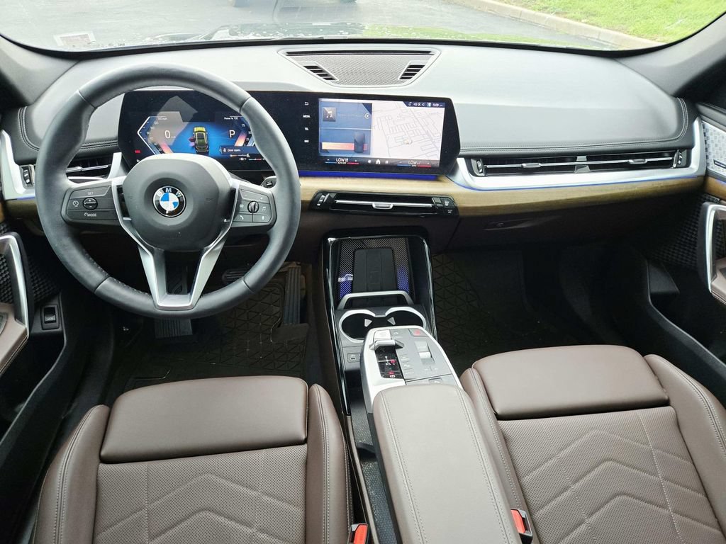 Used 2025 BMW X1 xDrive28i AWD/4WD image 10