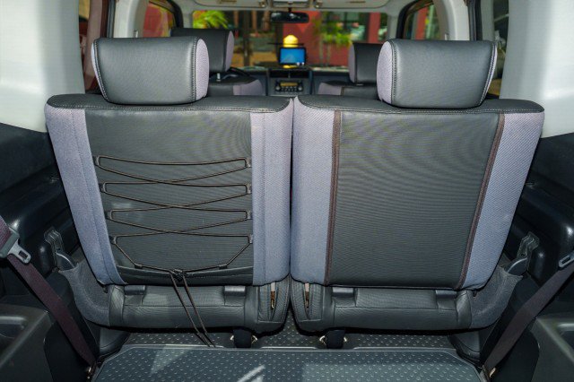 Used 2004 Honda Element EX image 18