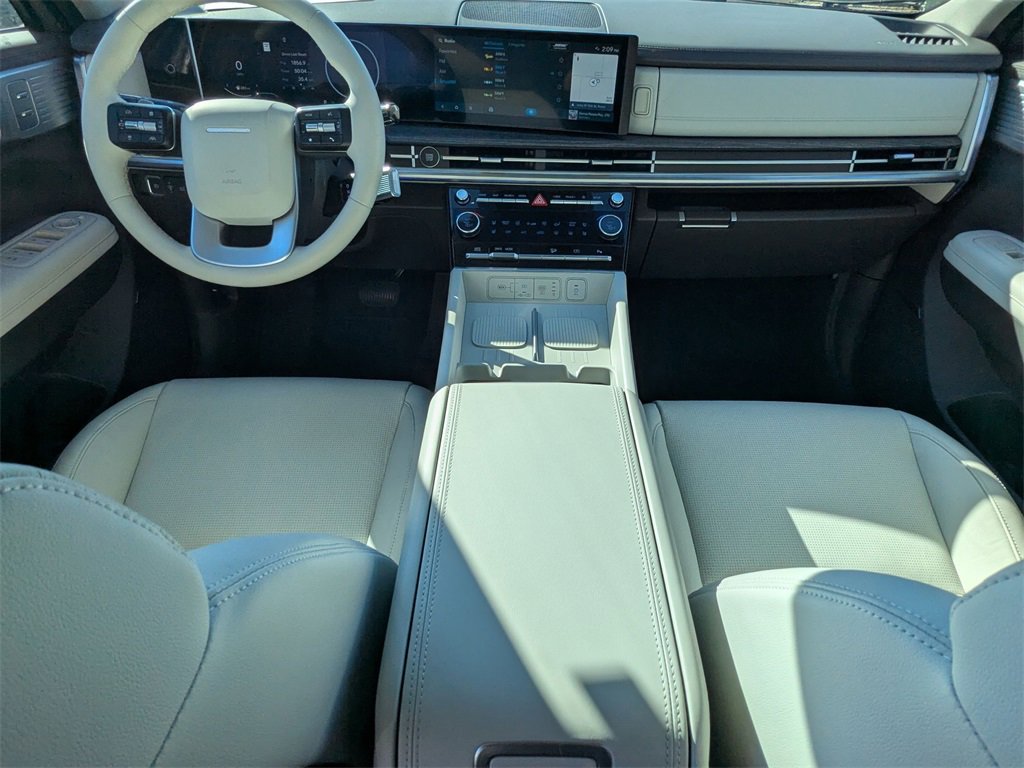 Certified 2025 Hyundai Santa Fe Limited image 17