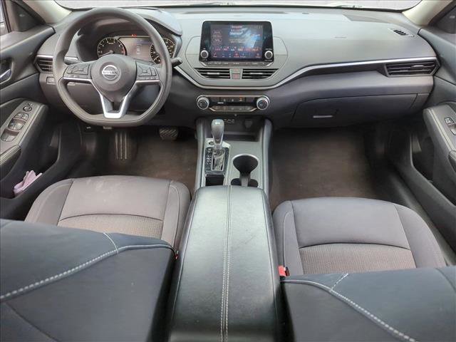 Used 2022 Nissan Altima 2.5 SV FWD image 17