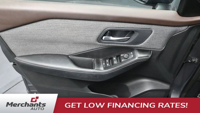 Used 2023 Nissan Rogue SV AWD/4WD image 19