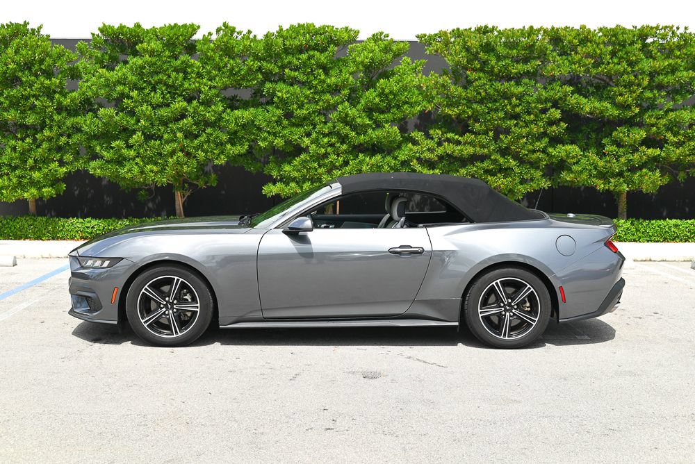 Used 2024 Ford Mustang Premium RWD image 8