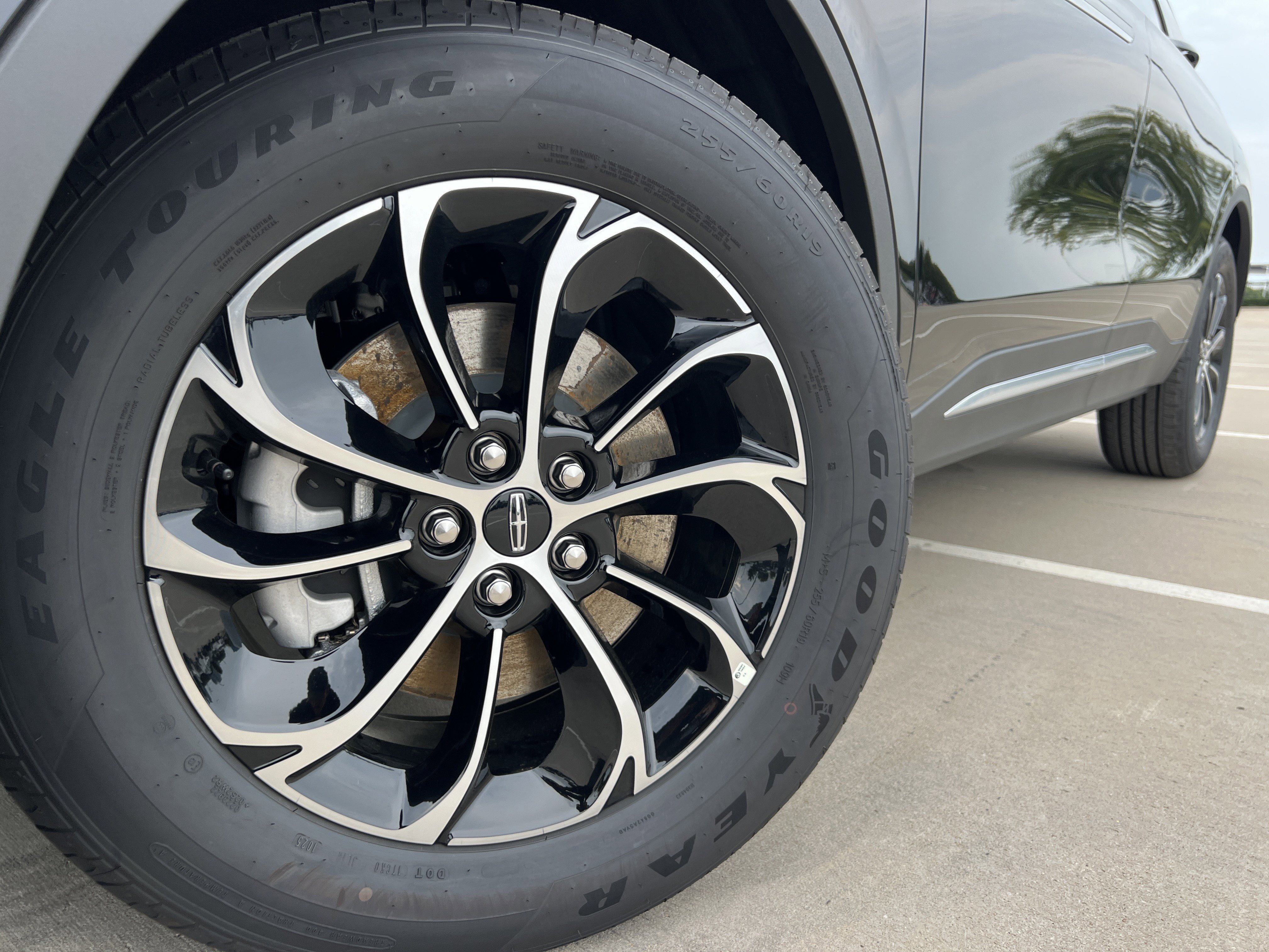 New 2025 Lincoln Nautilus Premier image 14