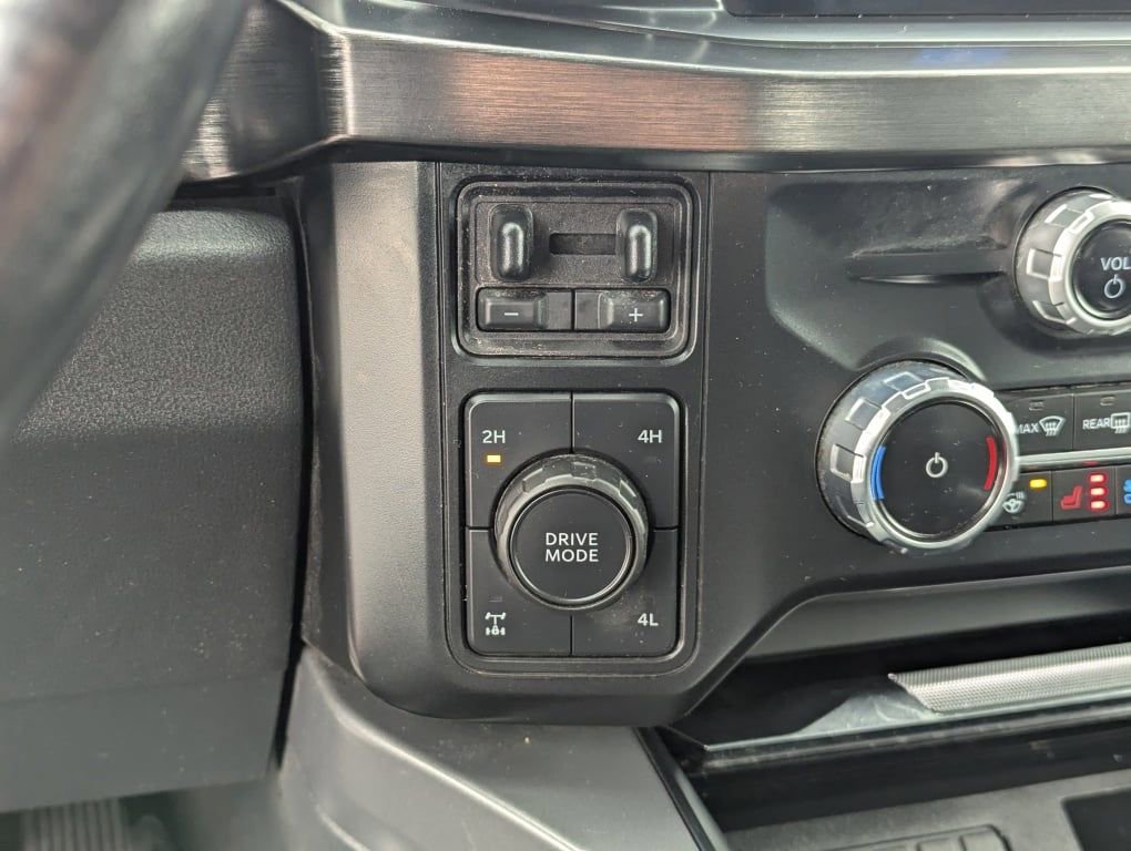 Used 2024 Ford F350 Lariat w/ Lariat Ultimate Package image 30