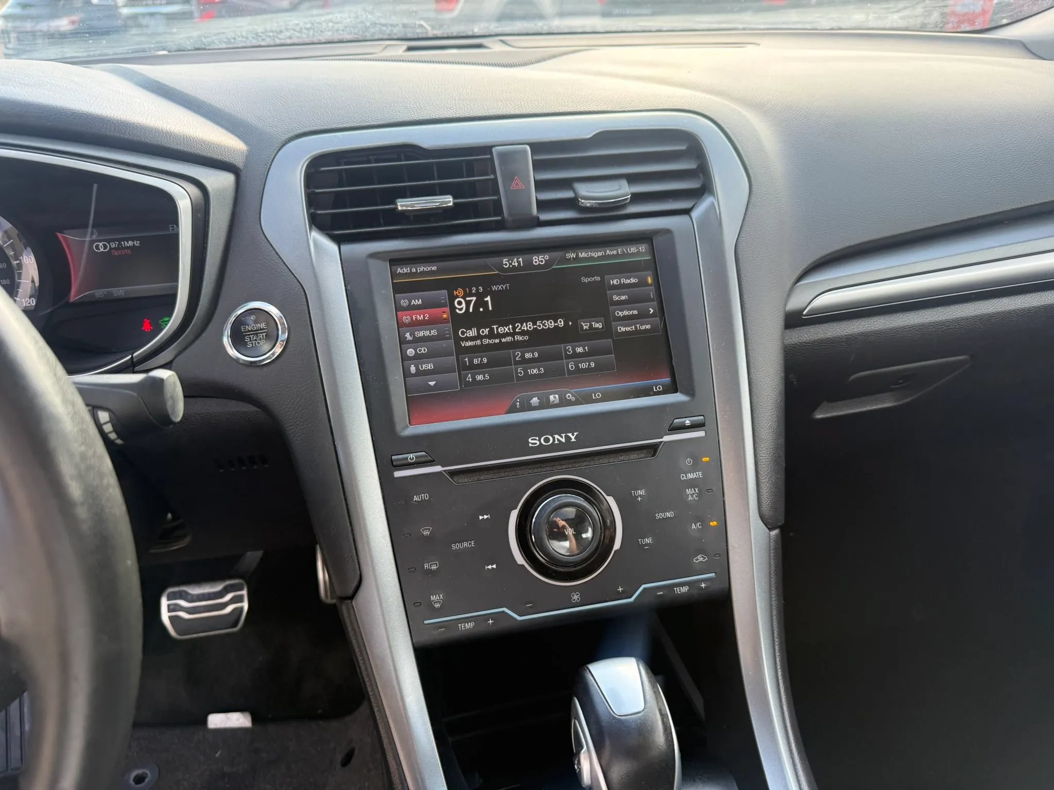 Used 2014 Ford Fusion Energi Titanium w/ Driver Assist Package FWD image 22