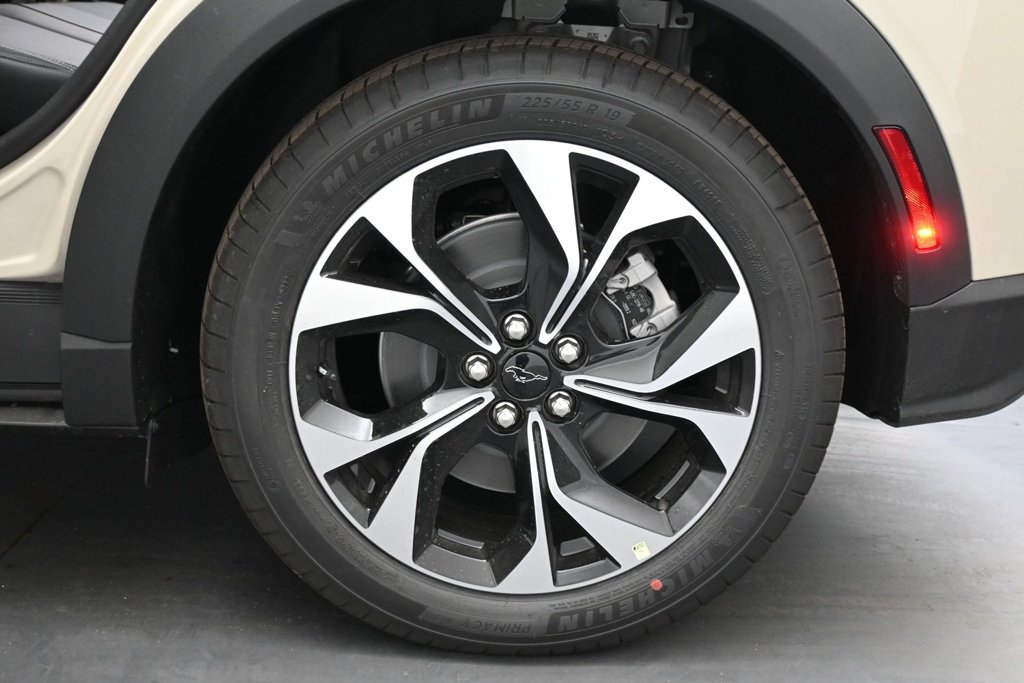 New 2026 Ford Mustang Mach-E Select RWD image 19