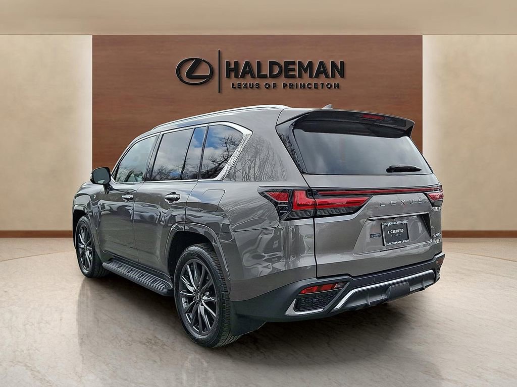 Used 2024 Lexus LX 600 F Sport image 4