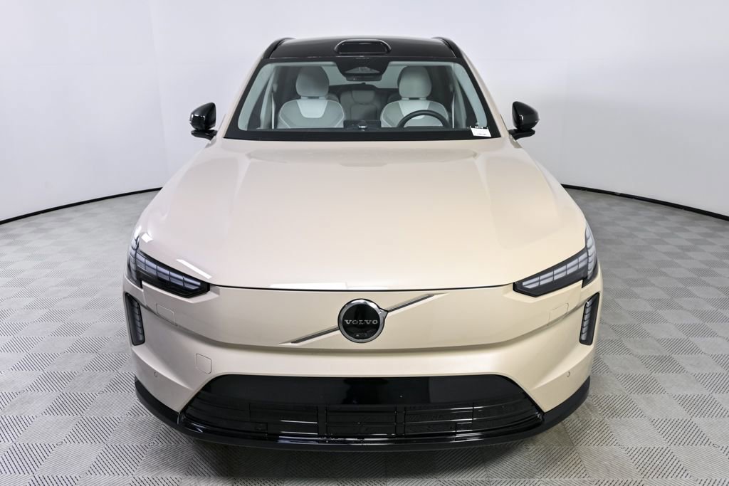 Certified 2025 Volvo EX90 Ultra AWD/4WD image 40
