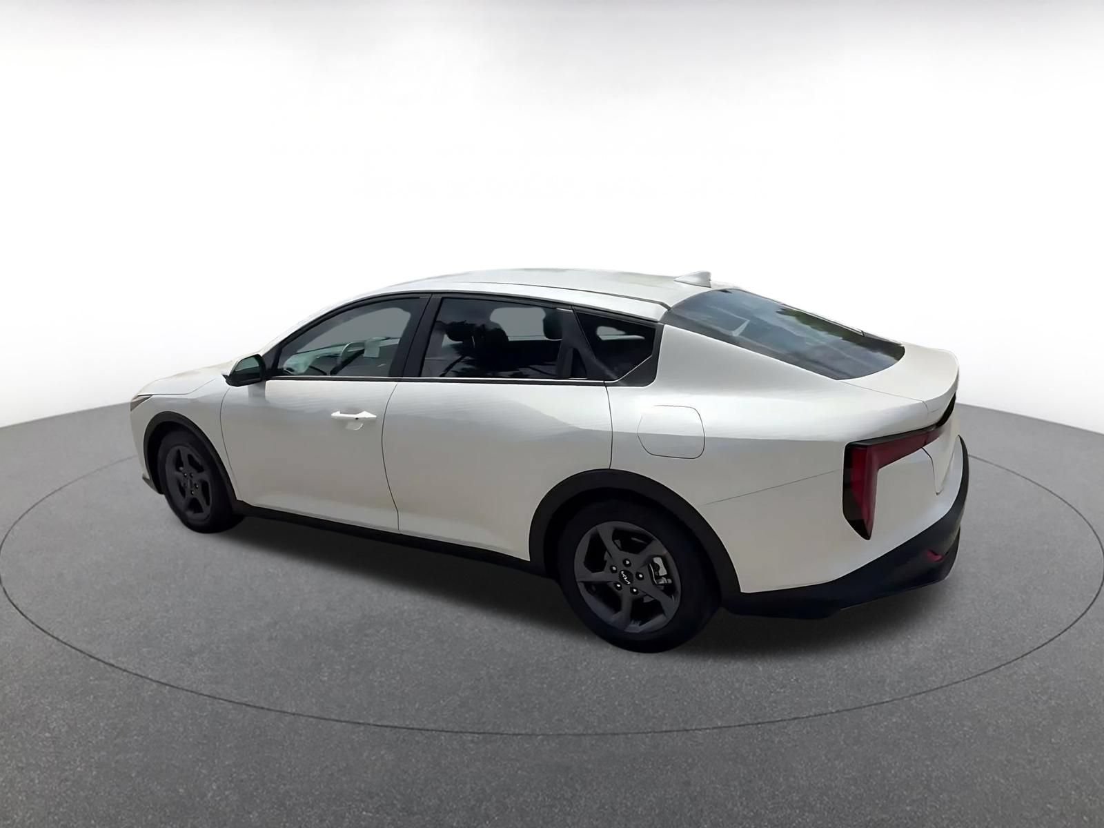 Used 2026 Kia K4 FWD image 8