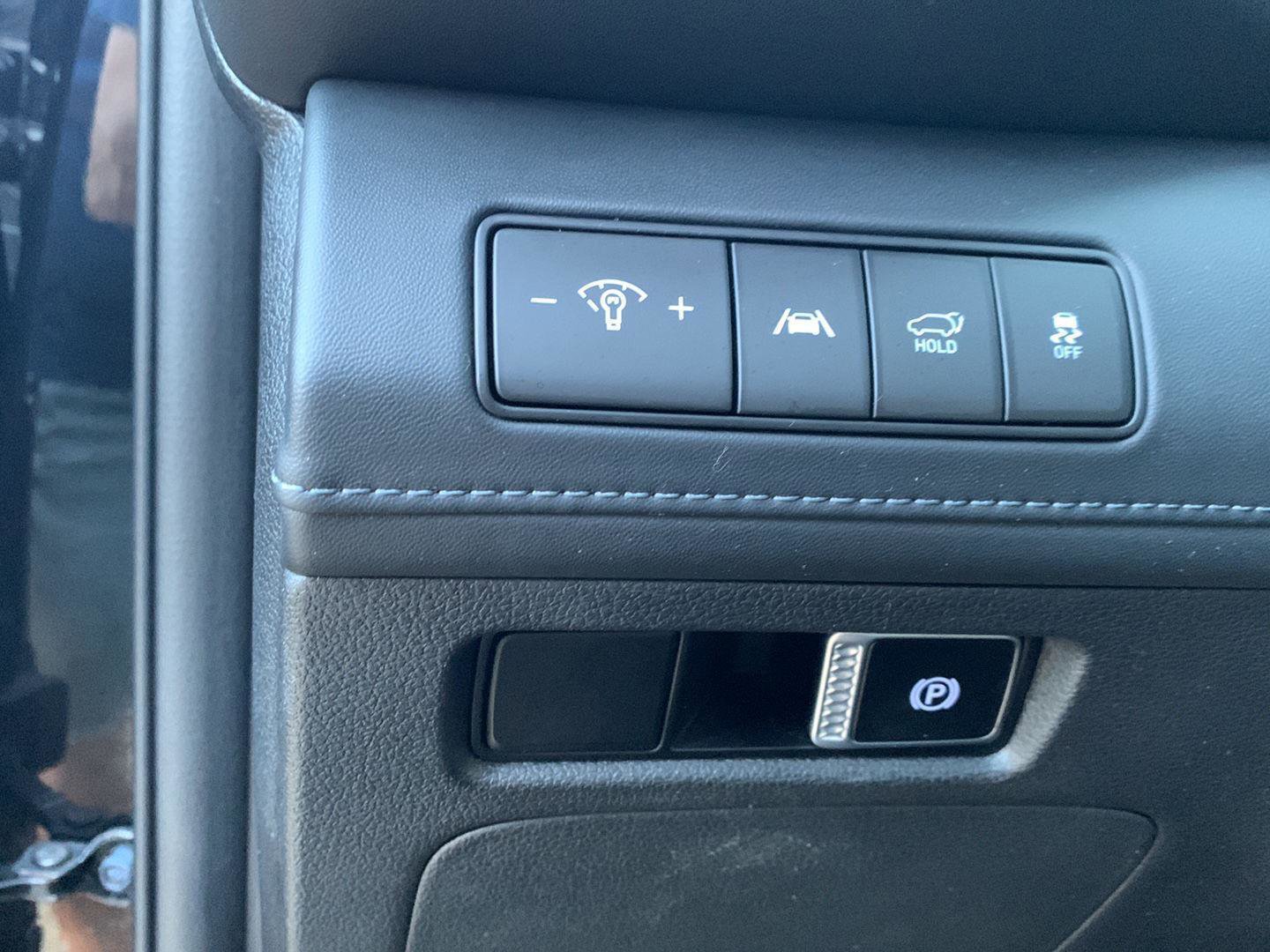 Used 2022 Hyundai Santa Fe Calligraphy image 11