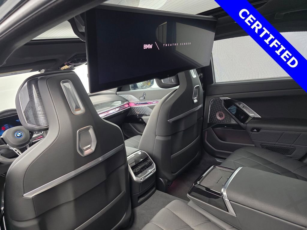 Used 2025 BMW i7 M70 w/ Executive Package image 17