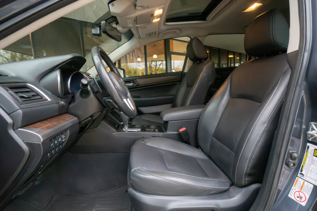 Used 2017 Subaru Outback 3.6R Limited AWD/4WD image 8