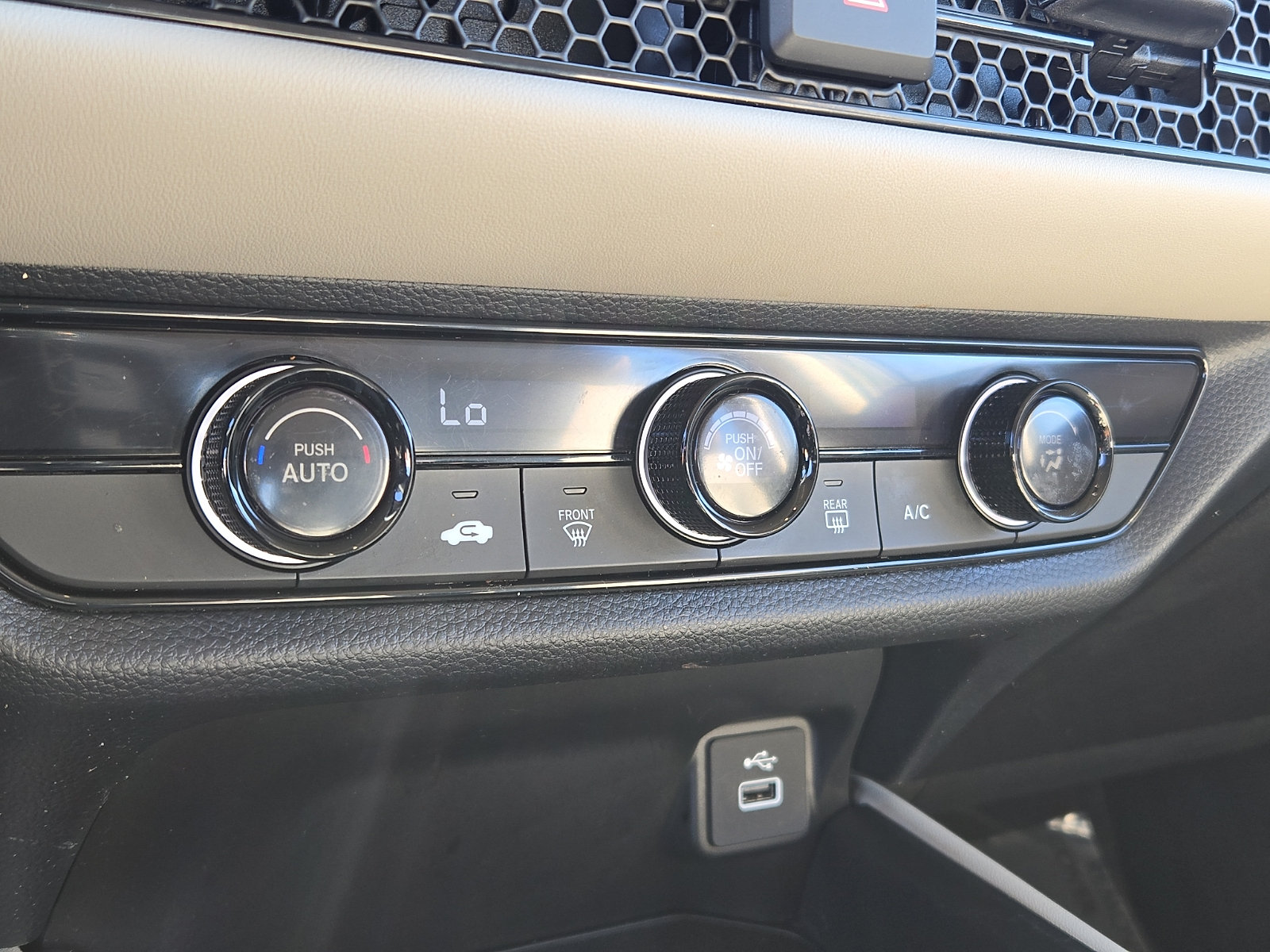 Used 2024 Honda HR-V LX image 15