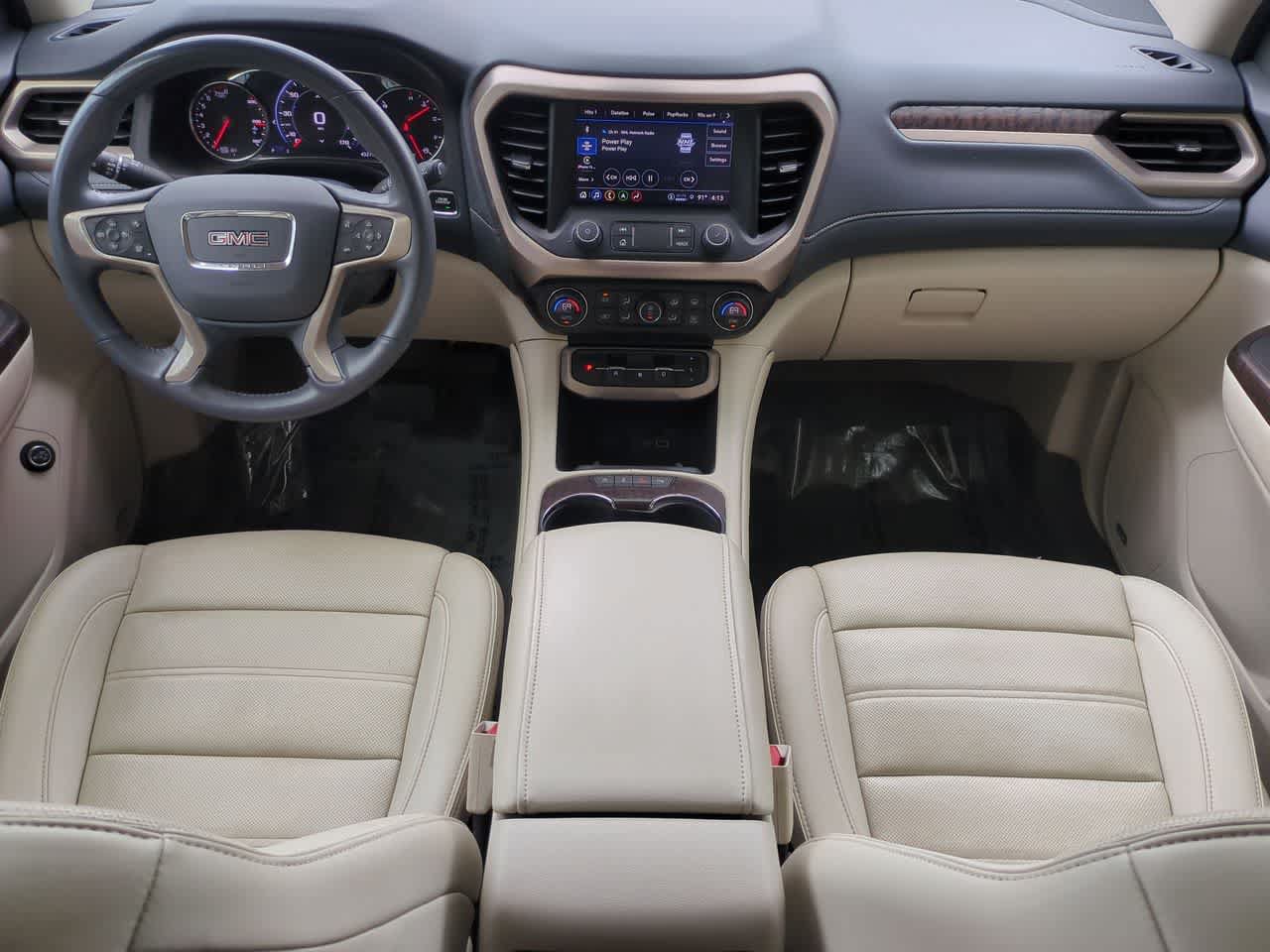 Used 2022 GMC Acadia Denali w/ Denali Technology Package FWD image 15