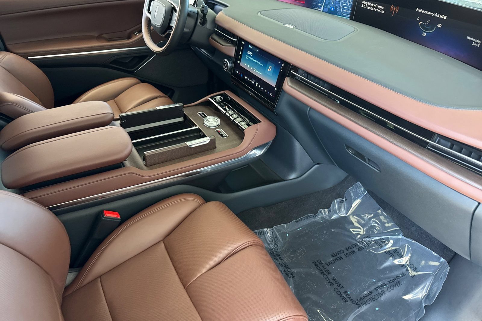 New 2026 Lincoln Navigator L Reserve AWD/4WD image 12