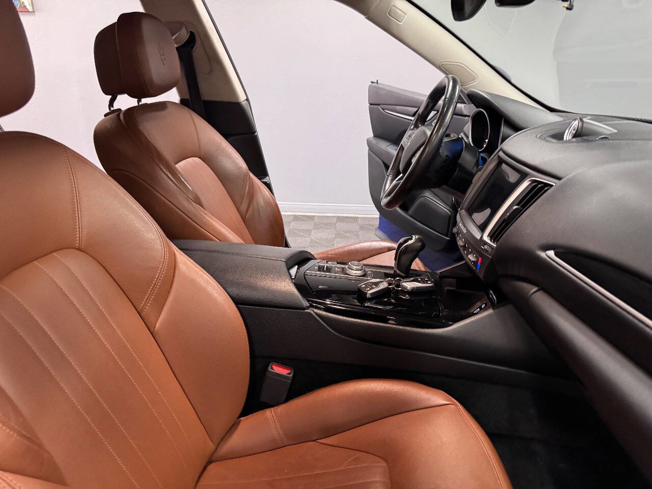 Used 2017 Maserati Levante image 55