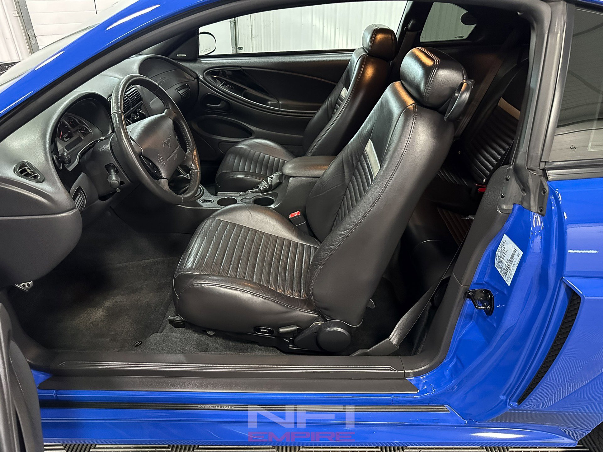 Used 2004 Ford Mustang Mach 1 RWD image 33