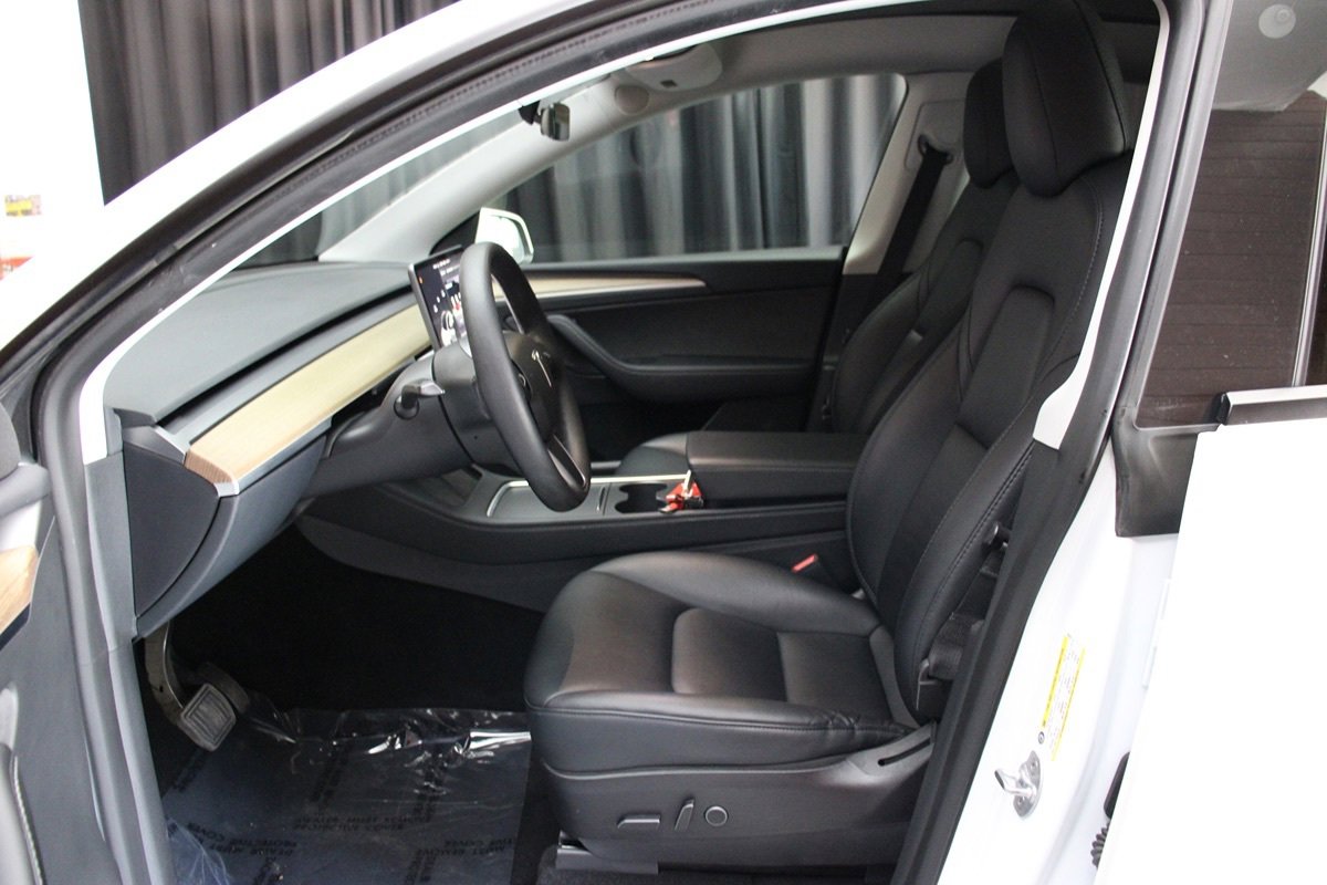 Used 2023 Tesla Model Y Long Range image 27