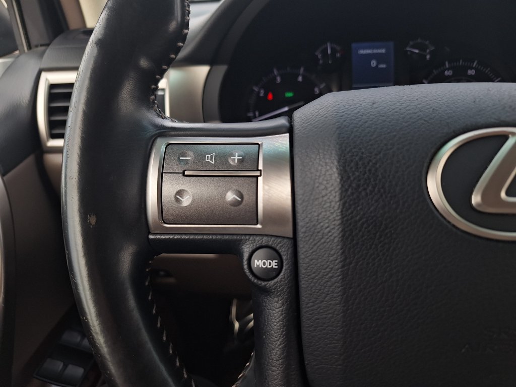 Used 2019 Lexus GX 460 Premium AWD/4WD image 18