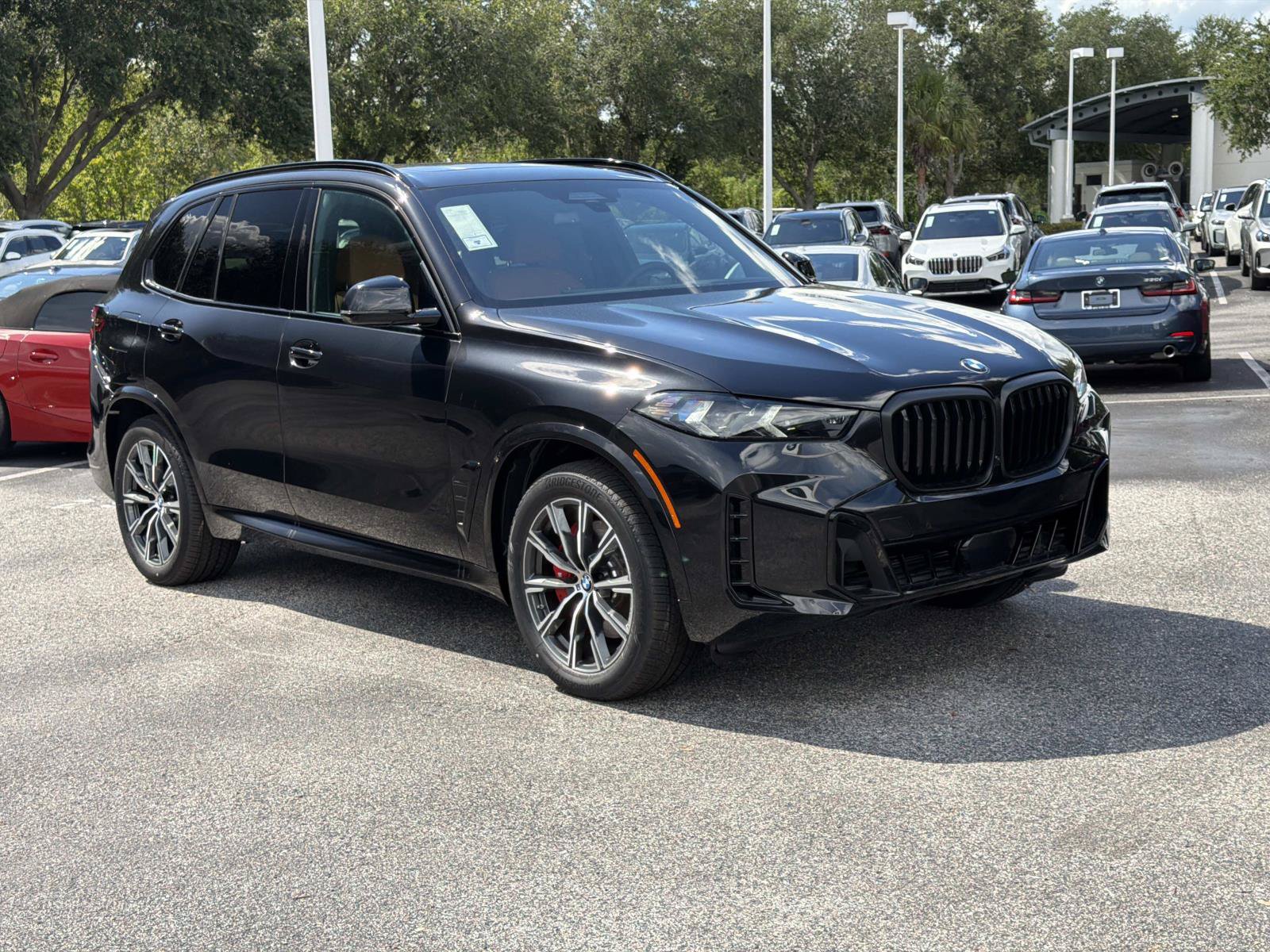 New 2026 BMW X5 xDrive40i w/ M Sport Package AWD/4WD image 2