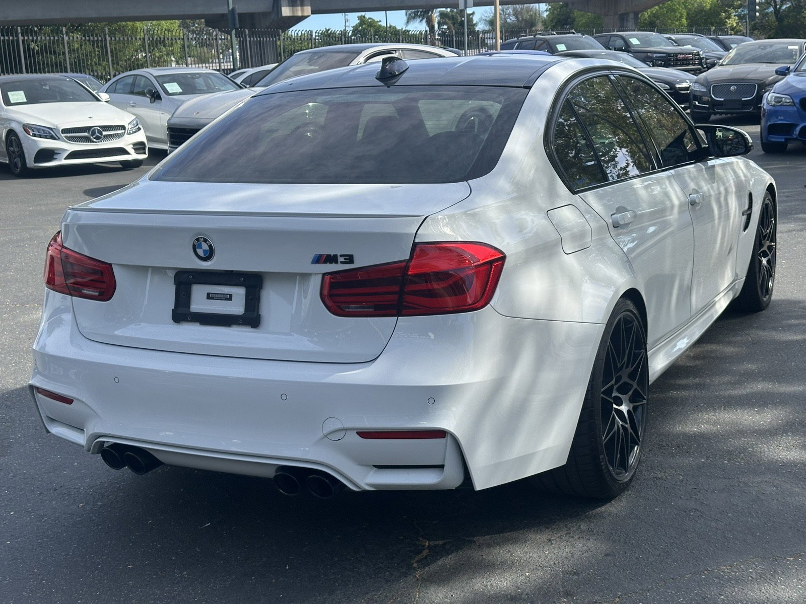 Used 2018 BMW M3 image 9