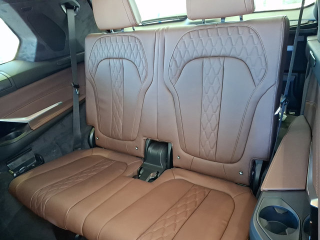 New 2026 BMW X7 xDrive40i w/ M Sport Package image 6