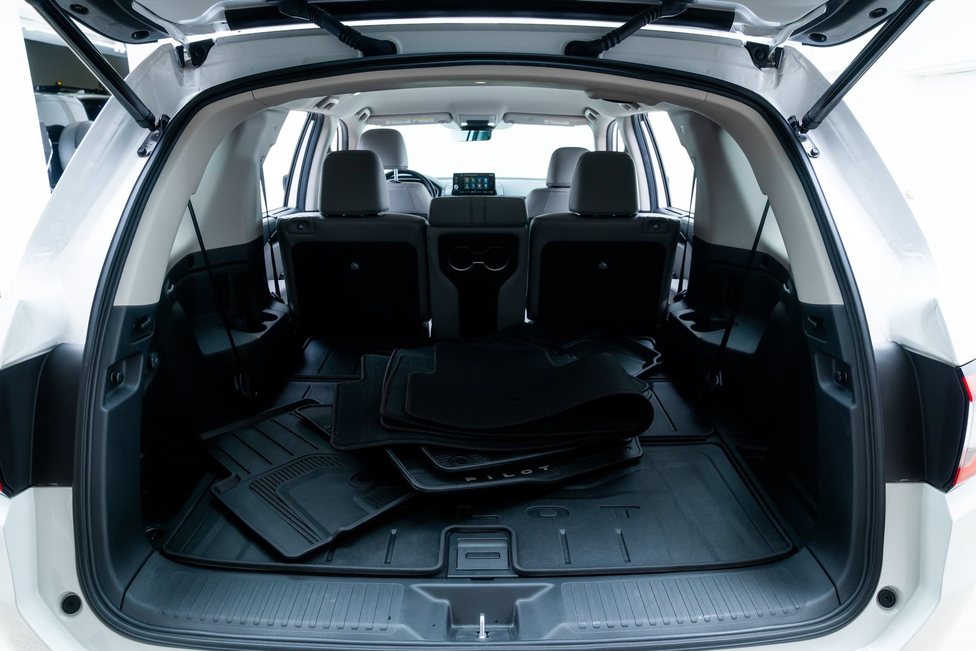 Used 2025 Honda Pilot EX-L image 8