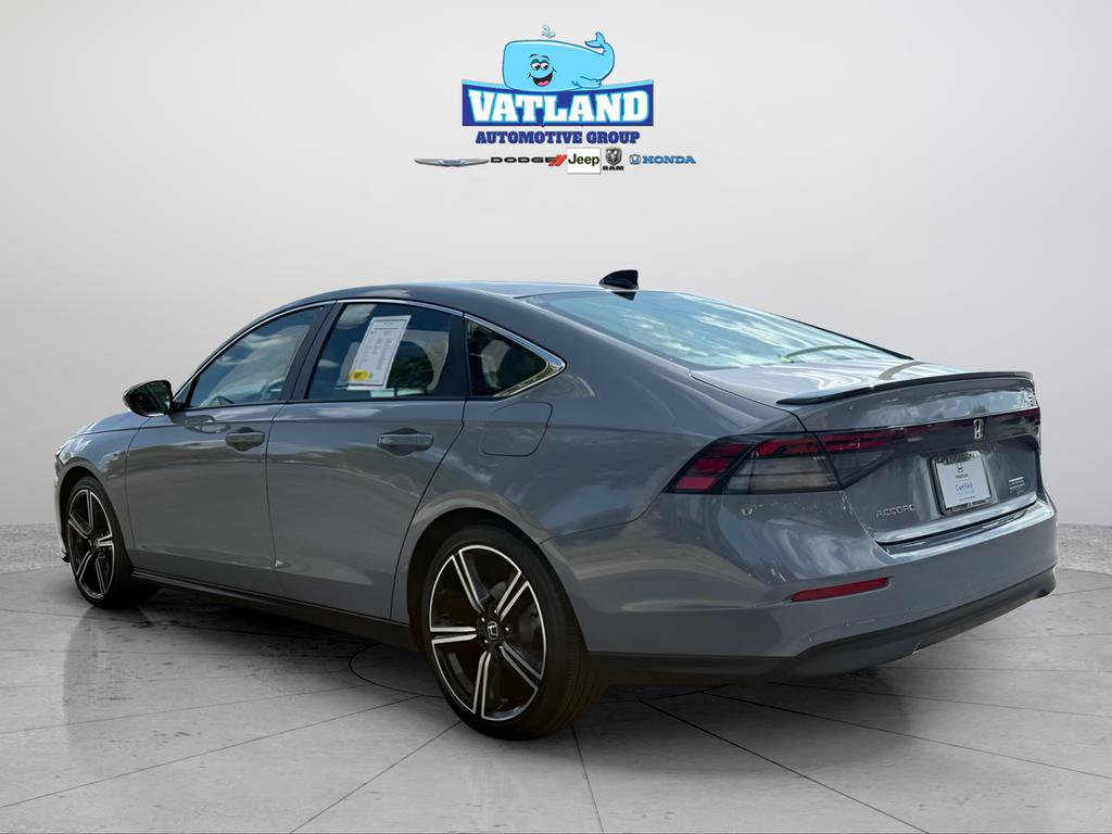 Used 2024 Honda Accord Sport image 3