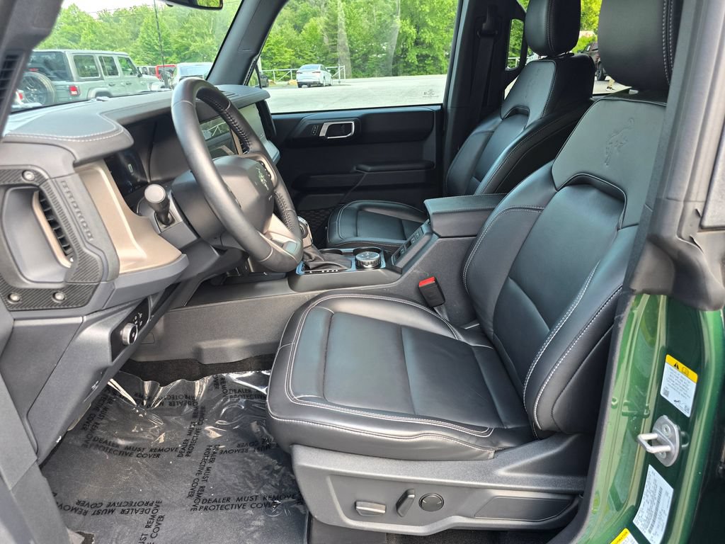 Used 2025 Ford Bronco Outer Banks AWD/4WD image 4