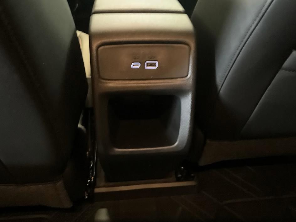 Used 2026 Chevrolet Trax RS w/ Sunroof Package FWD image 29