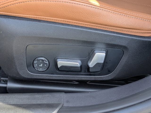Used 2023 BMW 330i Sedan w/ Premium Package image 20