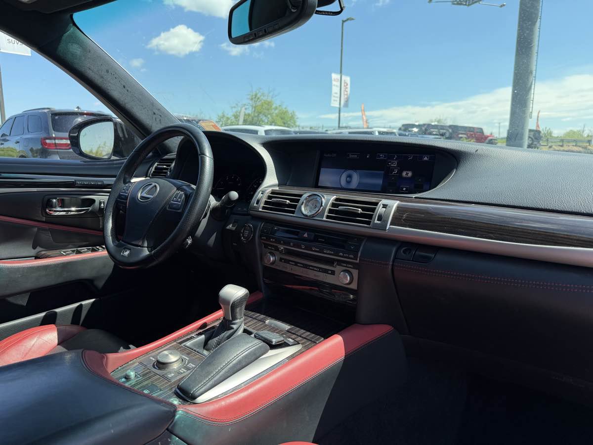 Used 2015 Lexus LS 460 RWD image 8