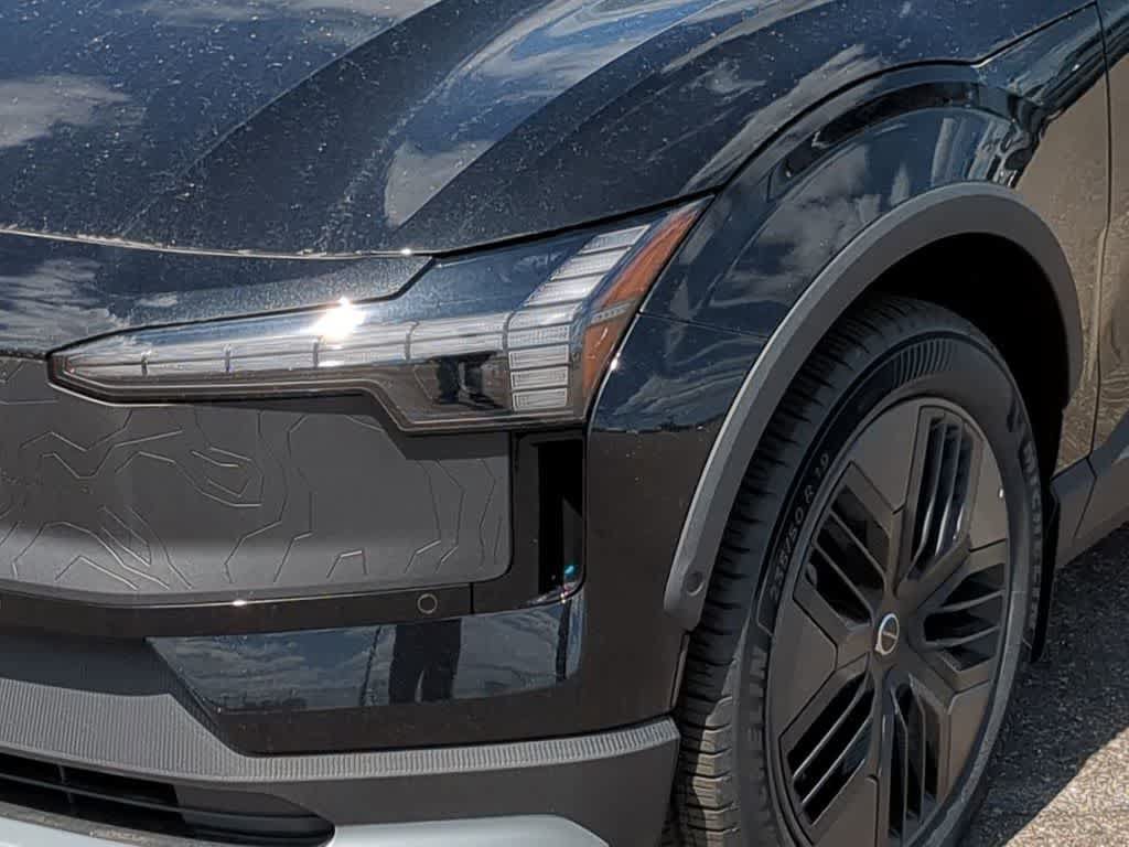 New 2026 Volvo EX30 Cross Country Ultra w/ Protection Package Premier AWD/4WD image 10