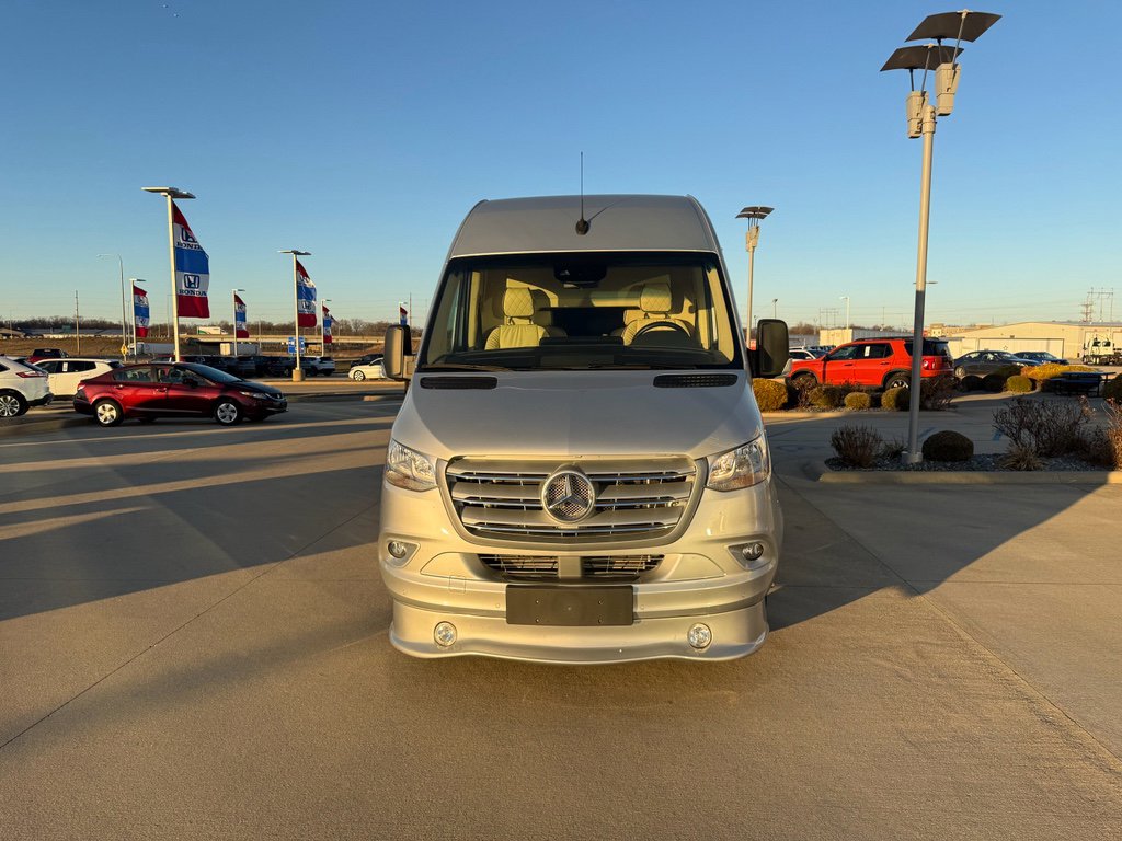 Used 2019 Mercedes-Benz Sprinter 170 image 2
