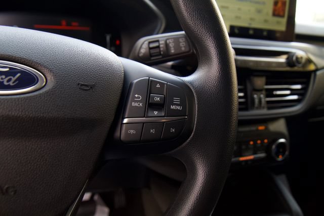 Used 2025 Ford Escape Active FWD image 17