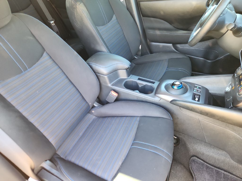 Used 2025 Nissan Leaf S FWD image 13