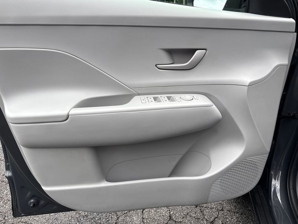 Used 2025 Hyundai Kona SEL AWD/4WD image 20