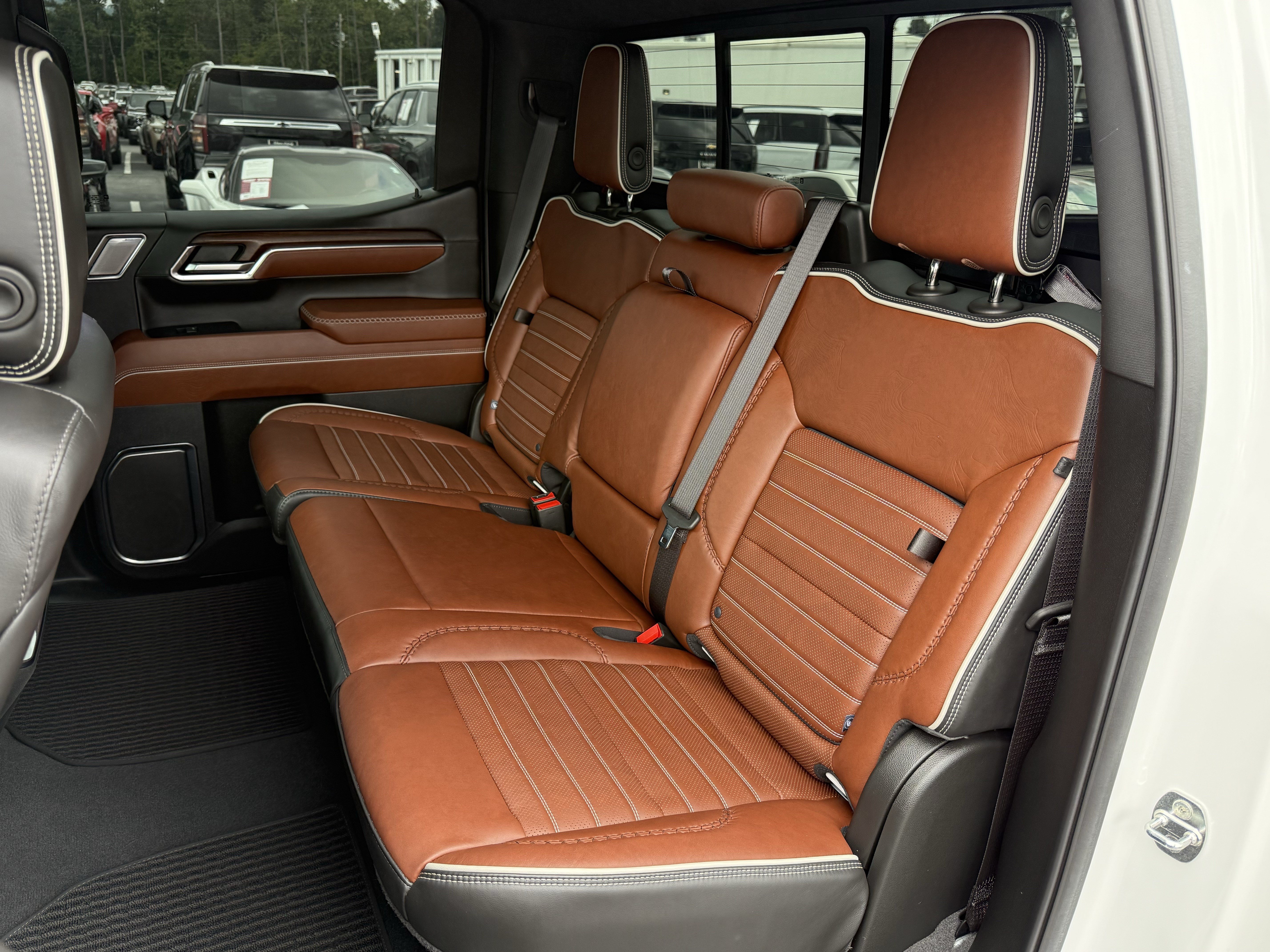 Used 2024 GMC Sierra 1500 Denali Ultimate AWD/4WD image 32