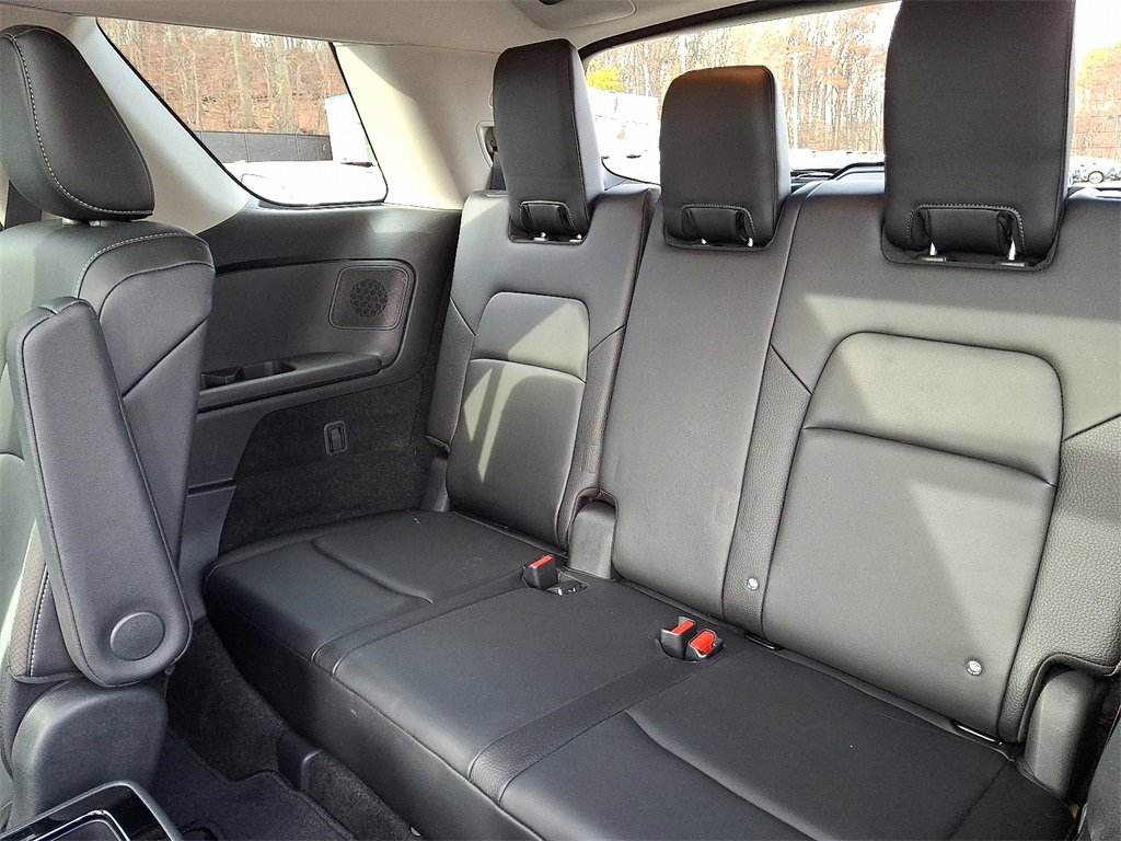 Certified 2025 Nissan Pathfinder SL w/ SL Premium Package image 12