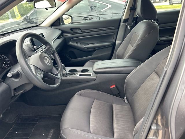 Used 2024 Nissan Altima 2.5 S FWD image 29