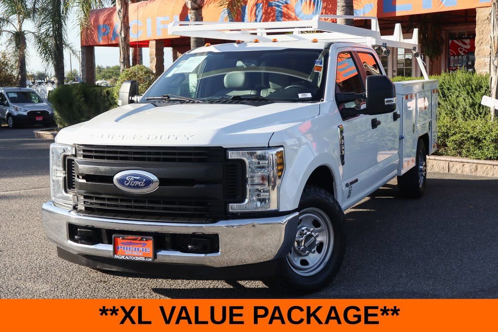 Used 2018 Ford F350 XL w/ Power Equipment Group RWD image 4