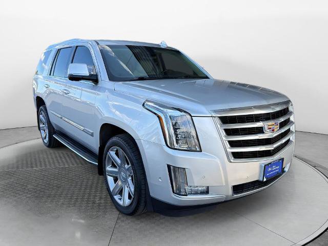 Used 2017 Cadillac Escalade Luxury image 1