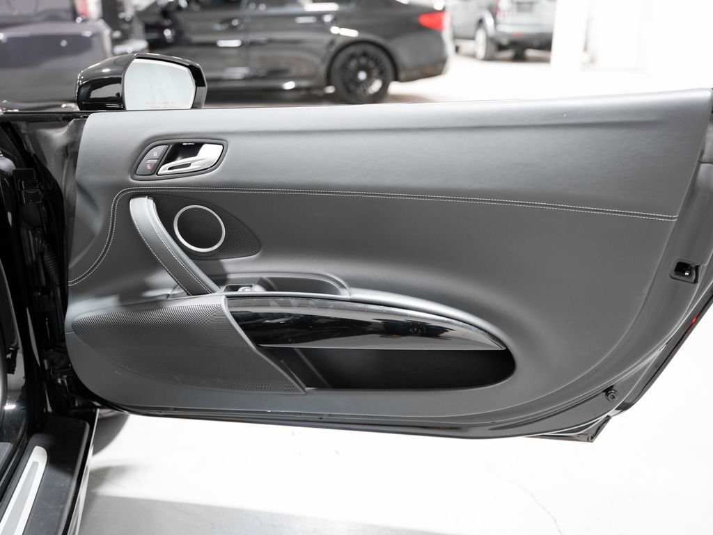 Used 2015 Audi R8 V10 w/ Full Leather Package image 31