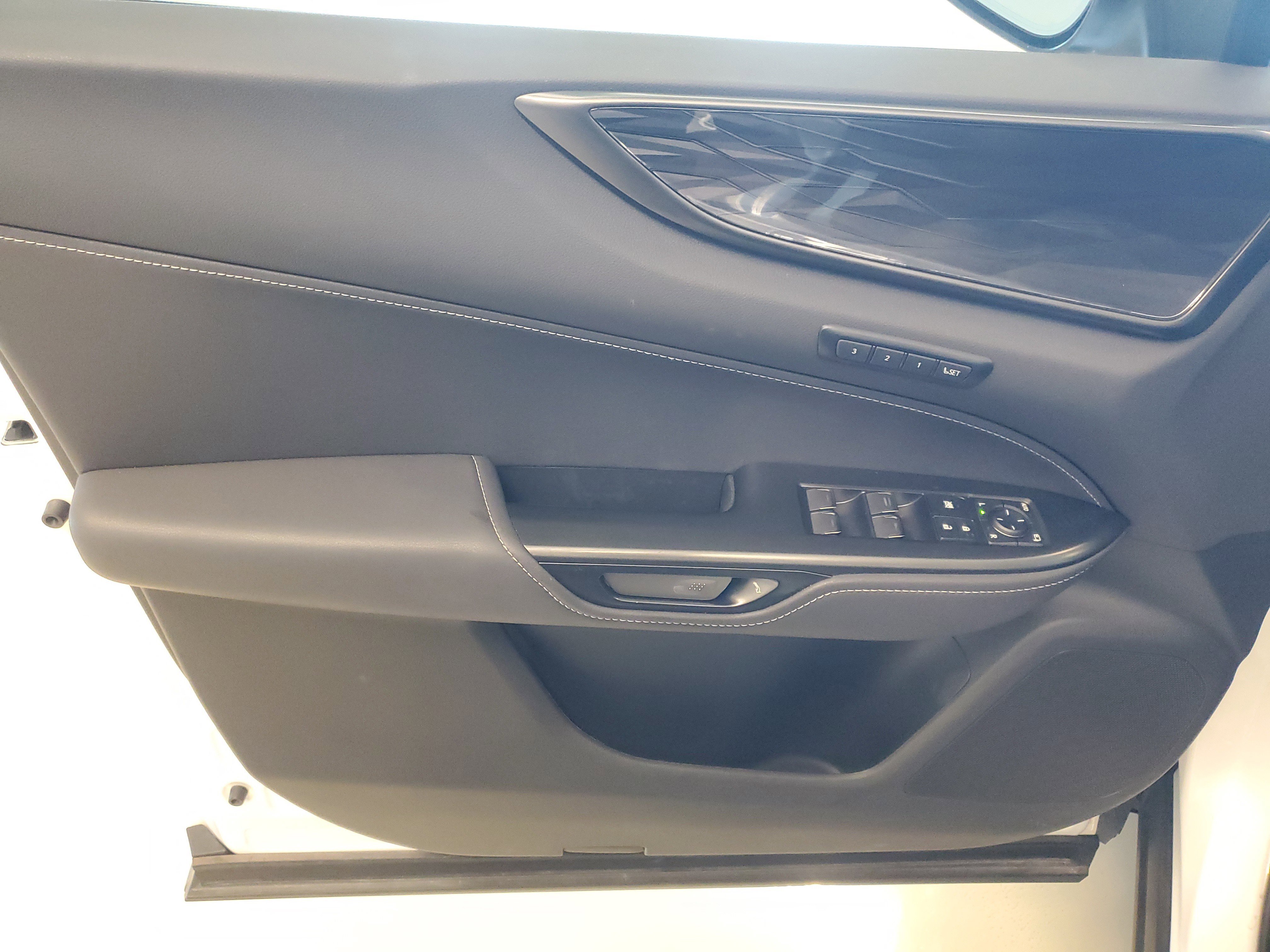 Used 2025 Lexus NX 250 FWD w/ Accessory Package (Z1) image 23